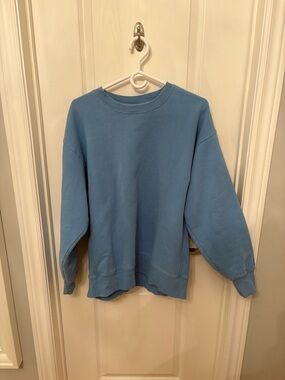 Women’s Aritzia Crewneck Sweatshirt - Light Blue